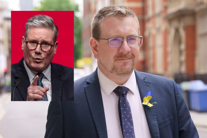 Keir Starmer sacks minister Andrew Gwynne: பிரிட்டன் சுகாதார அமைச்சர் அனுப்பிய ஆபாச- இன வெறி தகவல்- வீட்டுக்கு அனுப்பிய பிரதமர் !