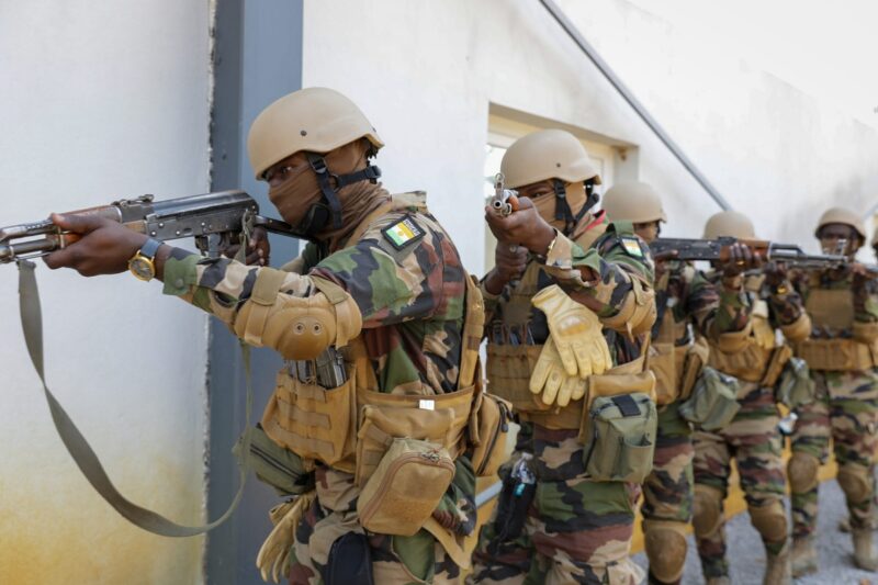 Jihadists Kill Five Multinational Troops in Nigeria Base : வடகிழக்கு நைஜீரியாவில் கோரத் தாண்டவம்! பன்னாட்டு இராணுவத் தளம் மீது ஜிகாதி தாக்குதல்