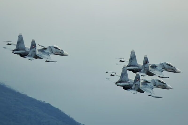 B 52 போர் விமானத்தை வெனிசுலா நோக்கி அனுப்பிய ரம்- பெரும் பதற்றம் !