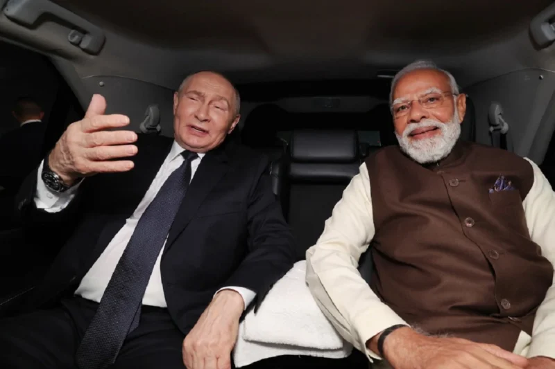 குண்டு துளைக்காத காரில் உல்லாசமாக சுற்றிய விளாடிமிர் புடின் மற்றும் மோடி !